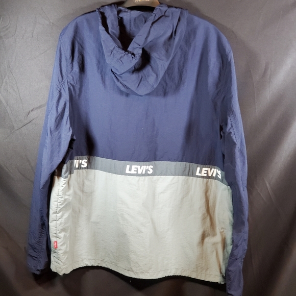 Levi's Windbreaker - Picture 2 of 5